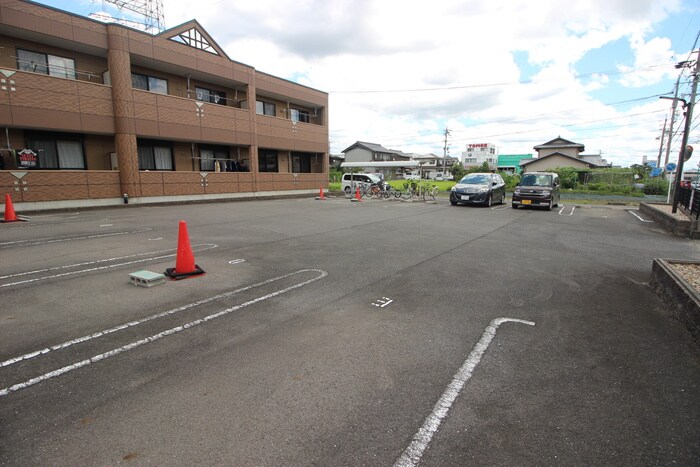 駐車場 クオリティパレス