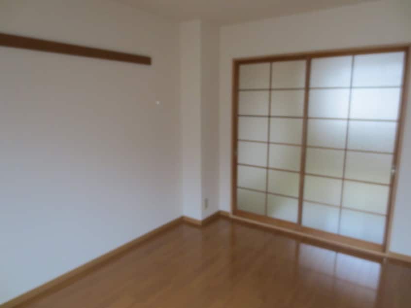 居室 ドミ－ルかみの