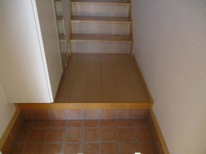 玄関 レッド・リ－ブスⅢ