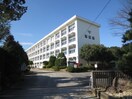 平和小学校(小学校)まで650m サンヒルズ平和