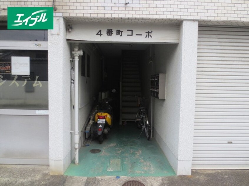 エントランス部分 四番町コーポ