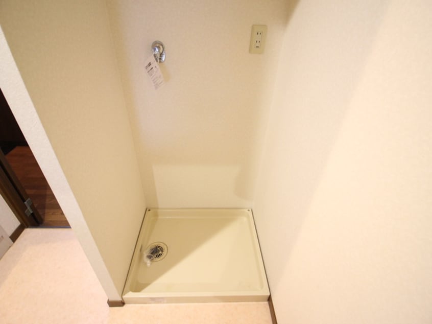 洗濯機置場 グランドメゾン徳川（B-9)