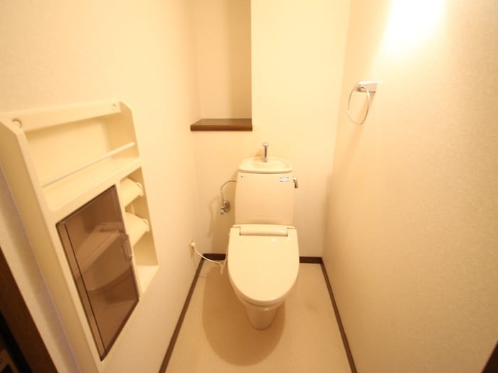トイレ グランドメゾン徳川（B-9)