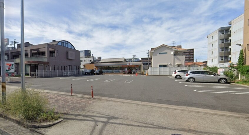 セブンイレブン 名古屋井深町店(コンビニ)まで200m 泉第一ビル