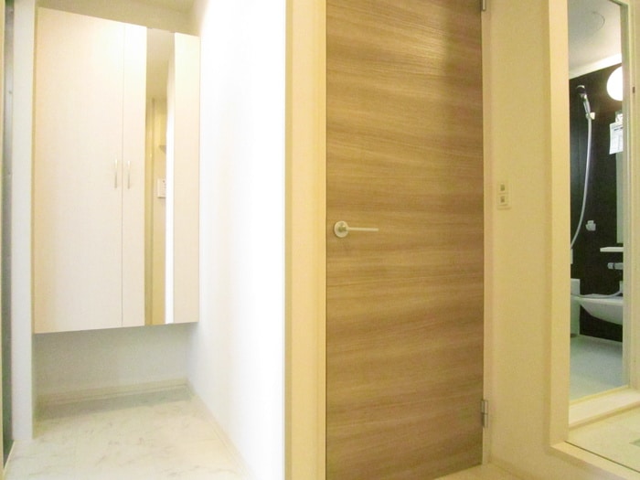 玄関 ｱｰﾙ・ｵｯﾂ