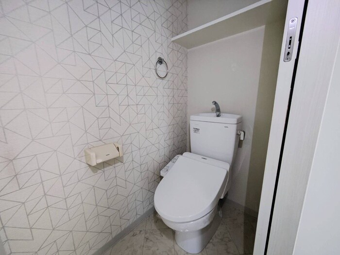 トイレ VERITAS IZUMI