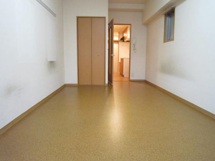 居室 ル・ポミエ