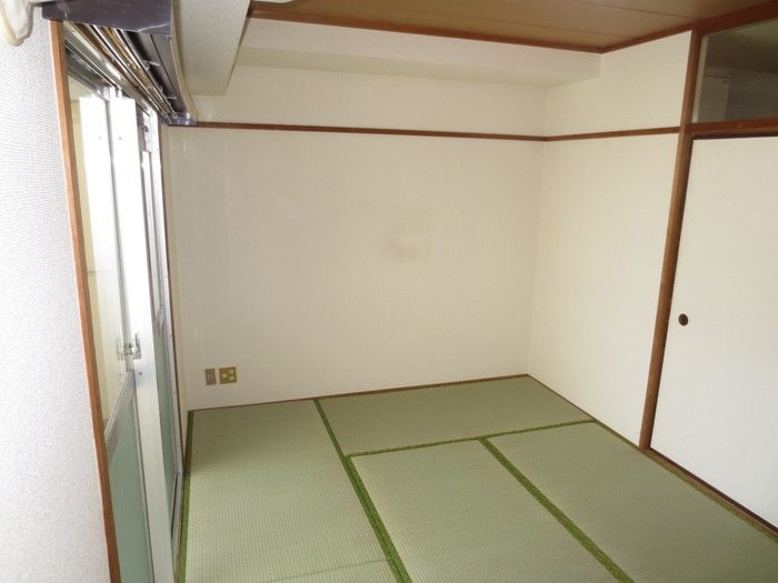 居室 ﾁｻﾝﾏﾝｼｮﾝ桜通久屋(321)