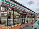 セブンイレブン(コンビニ)まで301m ロイヤルステ－ジ