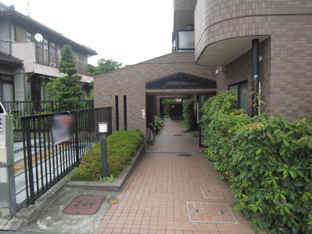 エントランス部分 メゾンクレ－ル