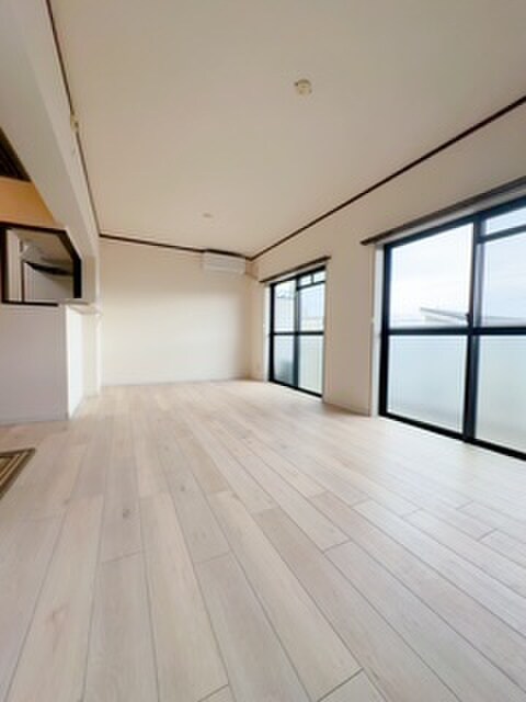 居室 メゾンクレ－ル