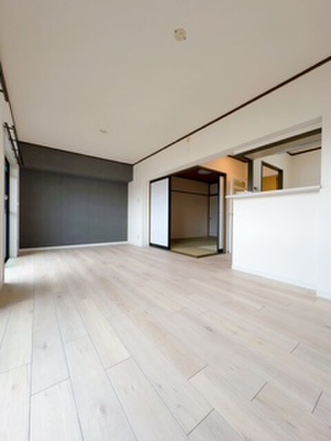 居室 メゾンクレ－ル