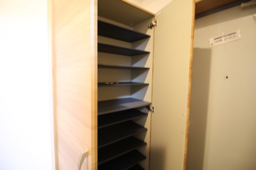 靴箱 パンジー豆田