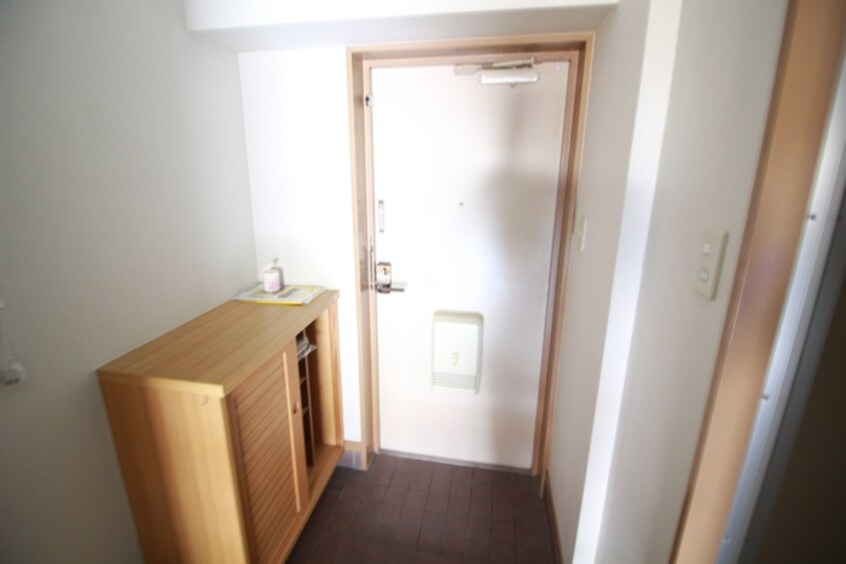 玄関 ヴェルディ城木