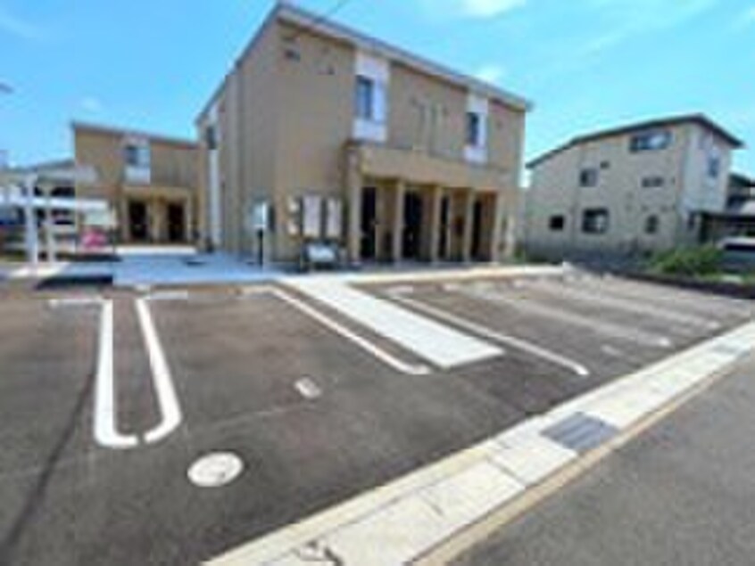 駐車場 サントル　ヴィラージュ村部B