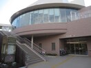 瑞穂図書館・文化小劇場(図書館)まで750m メゾン　アソシエ