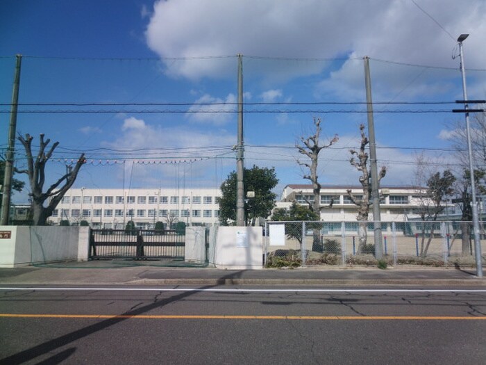 名古屋市立港南中学校(中学校/中等教育学校)まで1450m レジデンス遠若