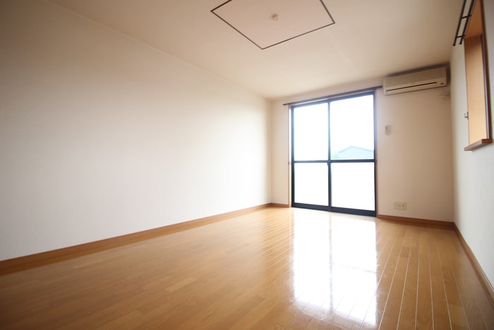 居室 ブライトカメリア