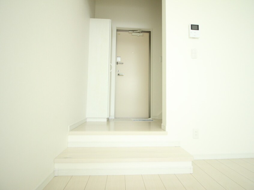 玄関 アルナージ川西