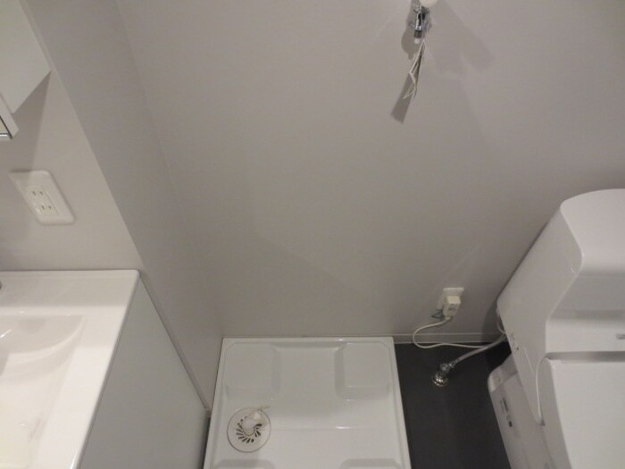 洗濯機置場 アルナージ川西