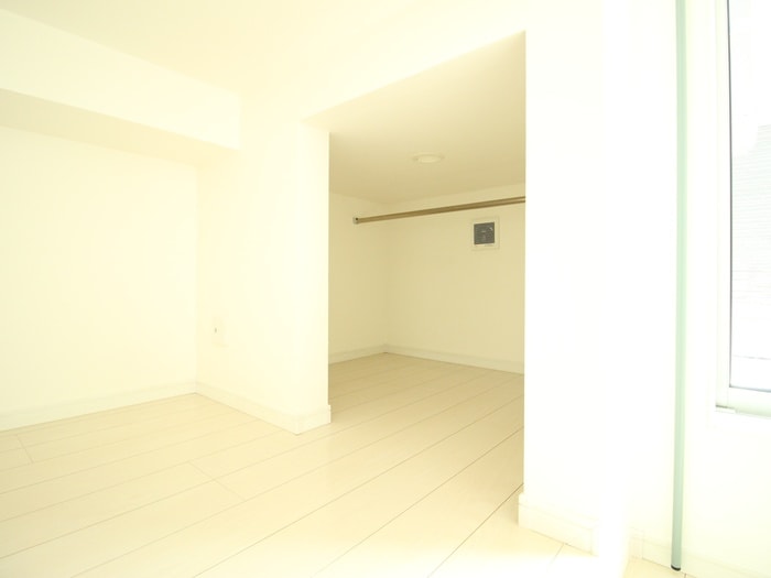 収納 アルナージ川西