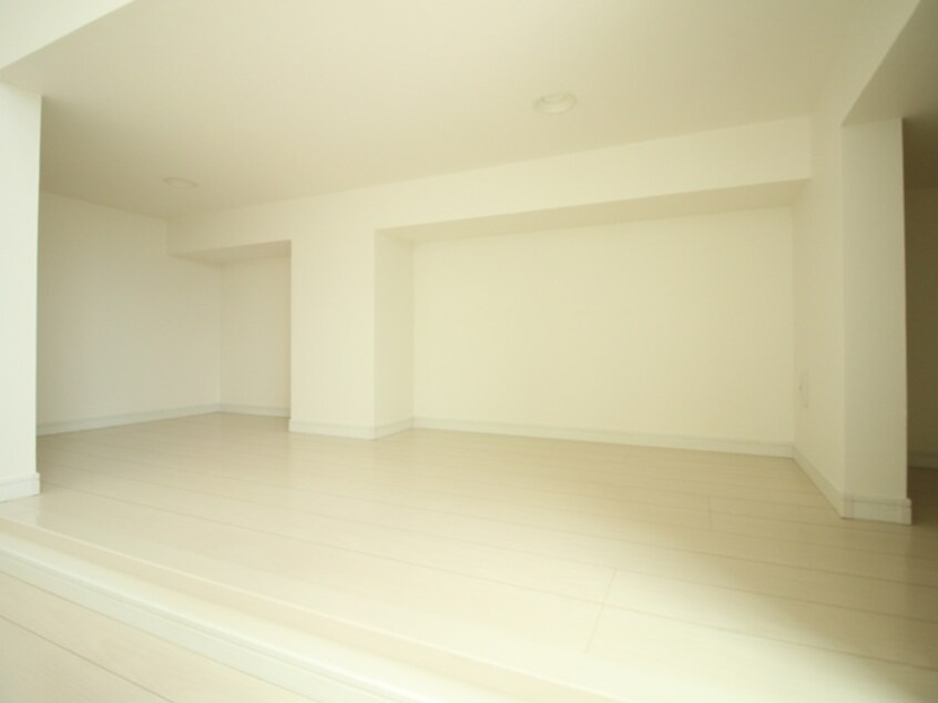 居室 アルナージ川西