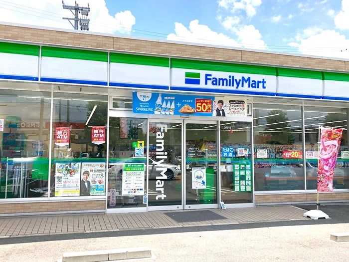 ファミリーマート守山向台二丁目店(コンビニ)まで400m ＯＳ・ＳＫＹﾚｼﾞﾃﾞﾝｽﾋﾙｽﾞ向台