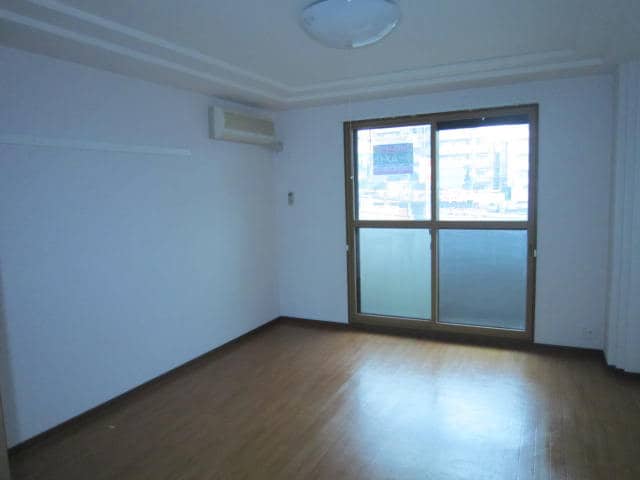 居室 メゾンシクラメン