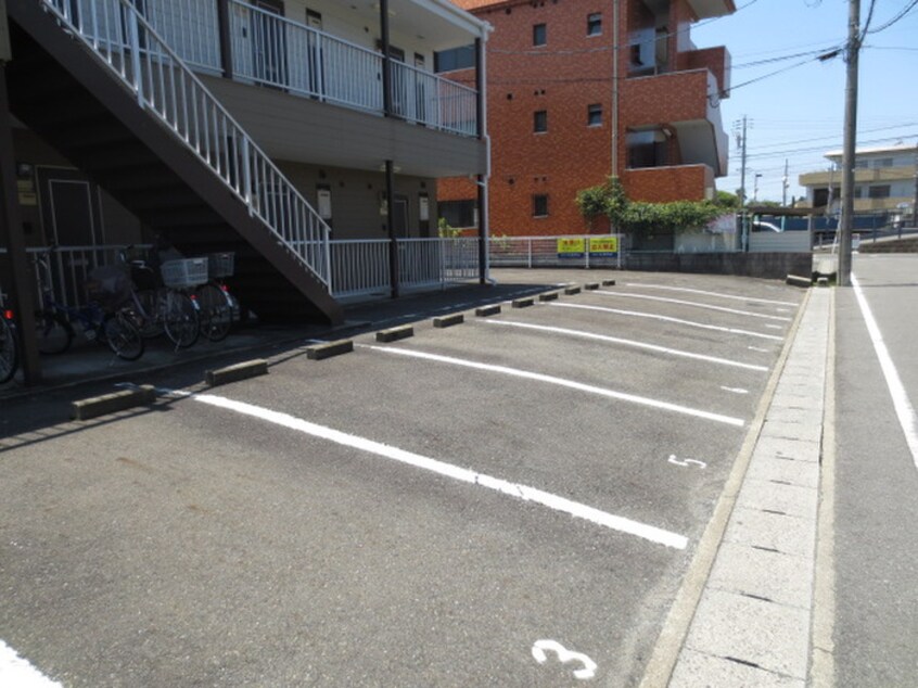 駐車場 サープラスワンスペース