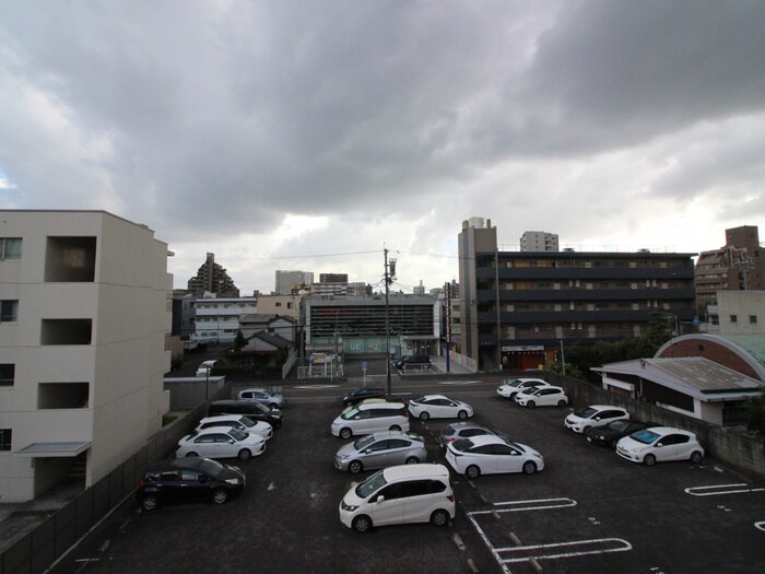 室内からの展望 ボヌール御器所