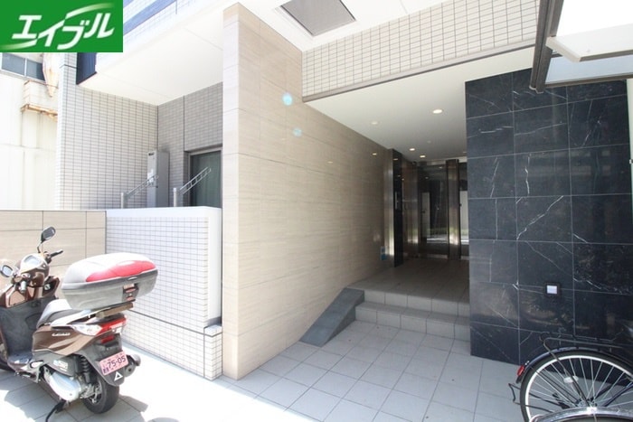 エントランス部分 アクアヒルズ