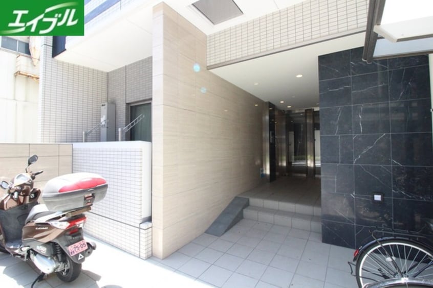 エントランス部分 アクアヒルズ