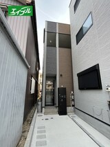 Ｈａｌｅ　Ｍａｌｉｅ