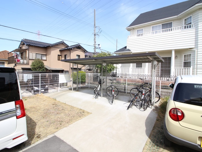 駐輪場 Casa bonheur