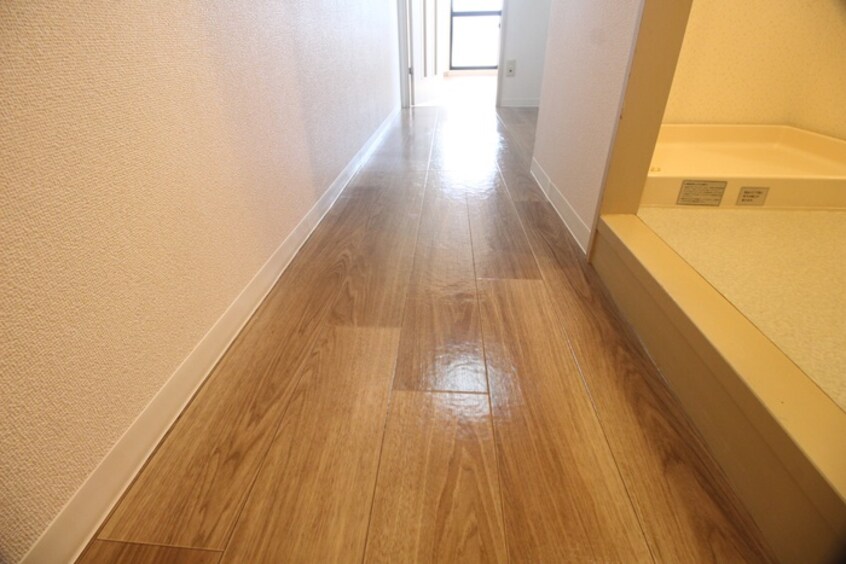 廊下 ステージア日進