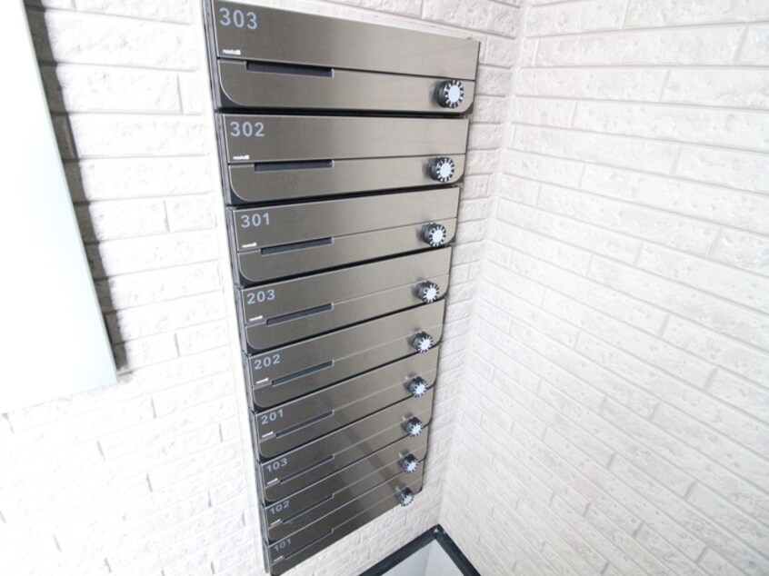 その他 Embellir Trois