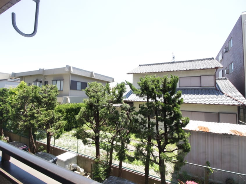 室内からの展望 ファミ－ル一社