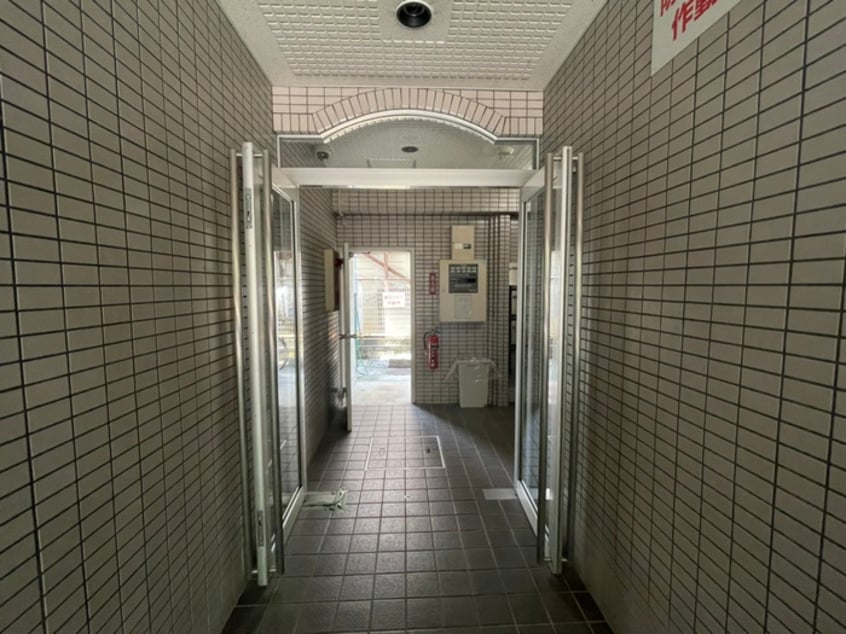 エントランス部分 ベルメゾン大曽根