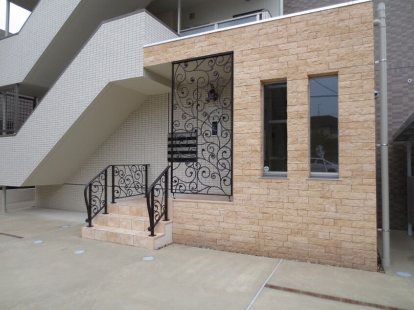 エントランス部分 La　La　La　三幸