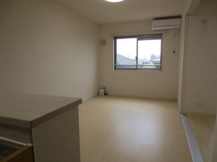 居室 La　La　La　三幸