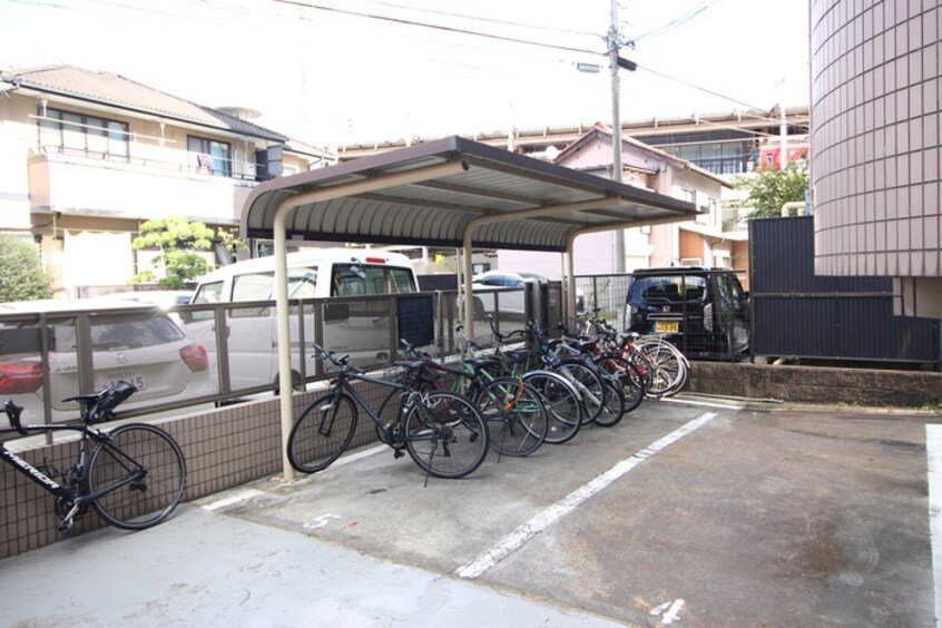 駐輪場 プレシオ２
