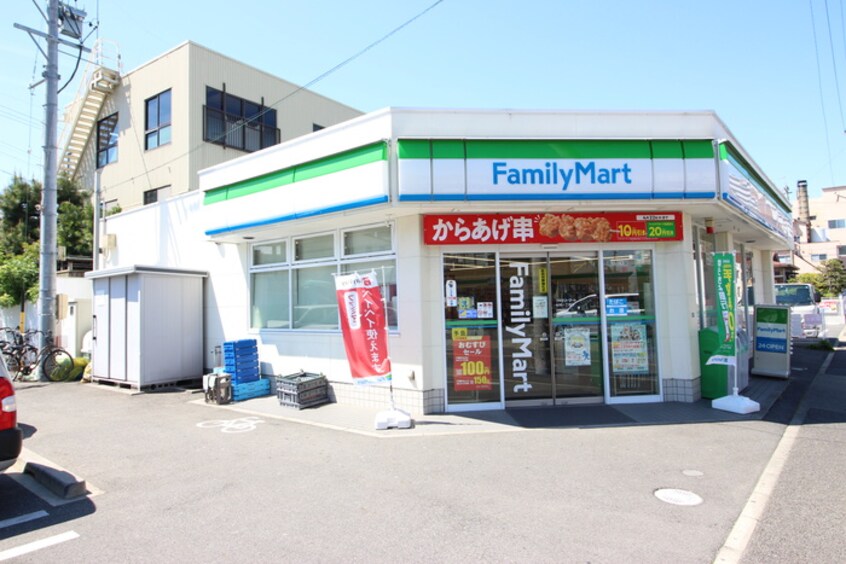 ファミリーマート(コンビニ)まで180m ＣＯＺＹ大曽根