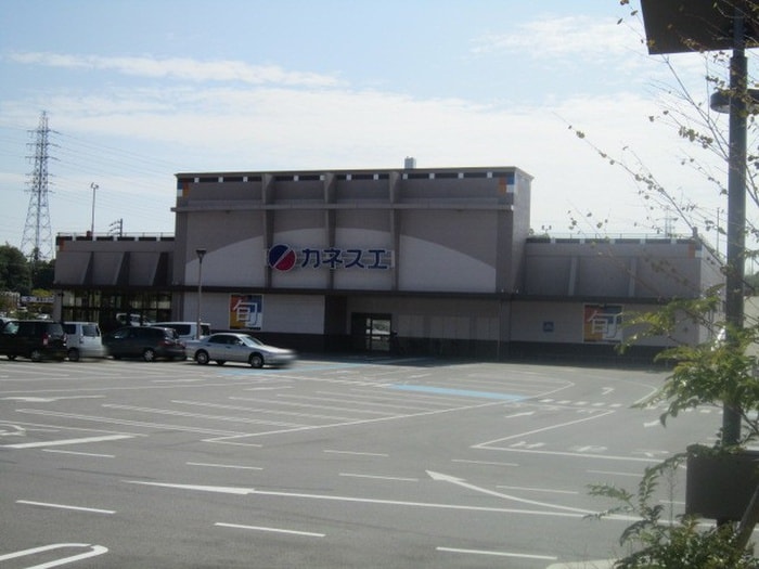 カネスエ(スーパー)まで688m ブラウンコート