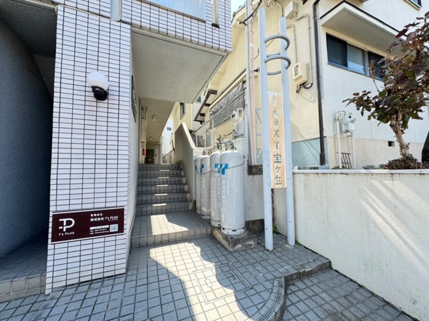 エントランス部分 プロクシィスクエア宝が丘