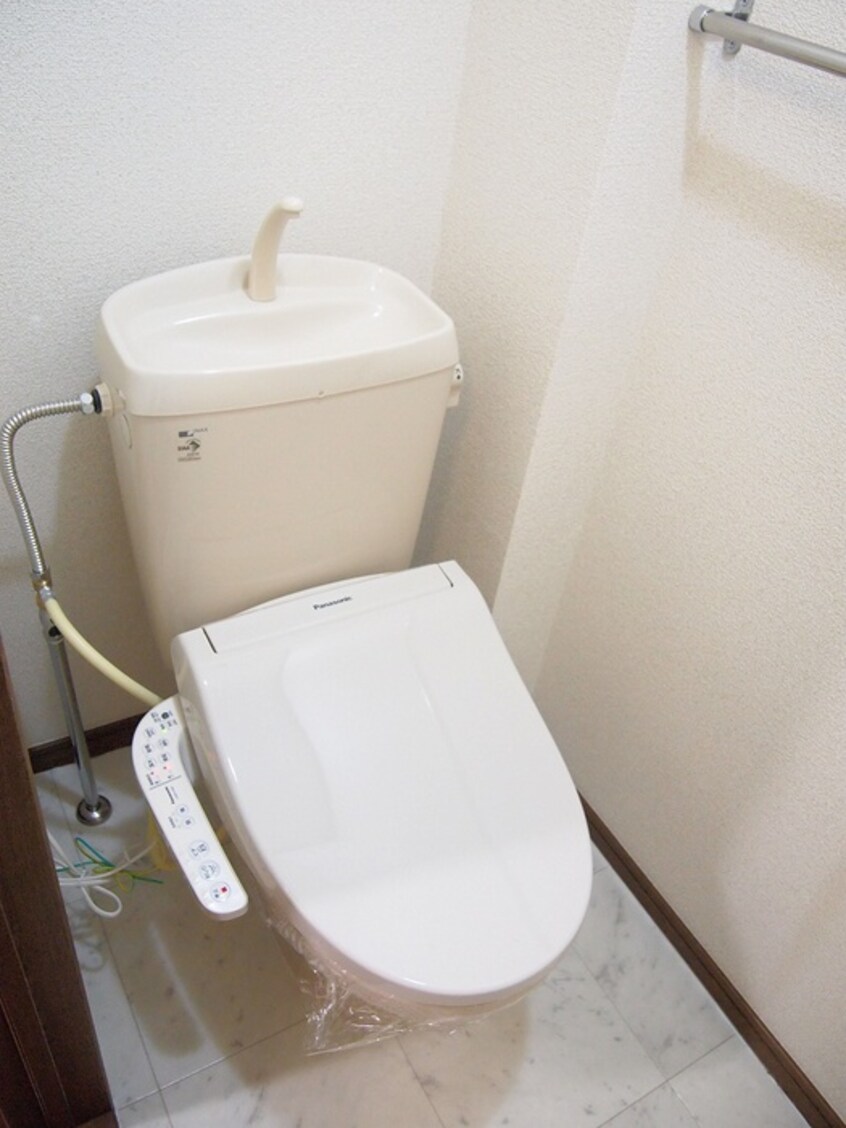 トイレ マ－シャル新町