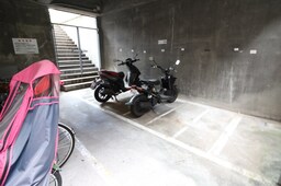 バイク置き場