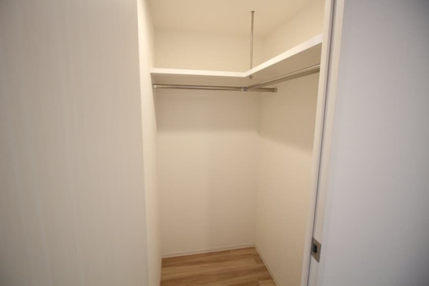 収納 エスリード栄ル・クール