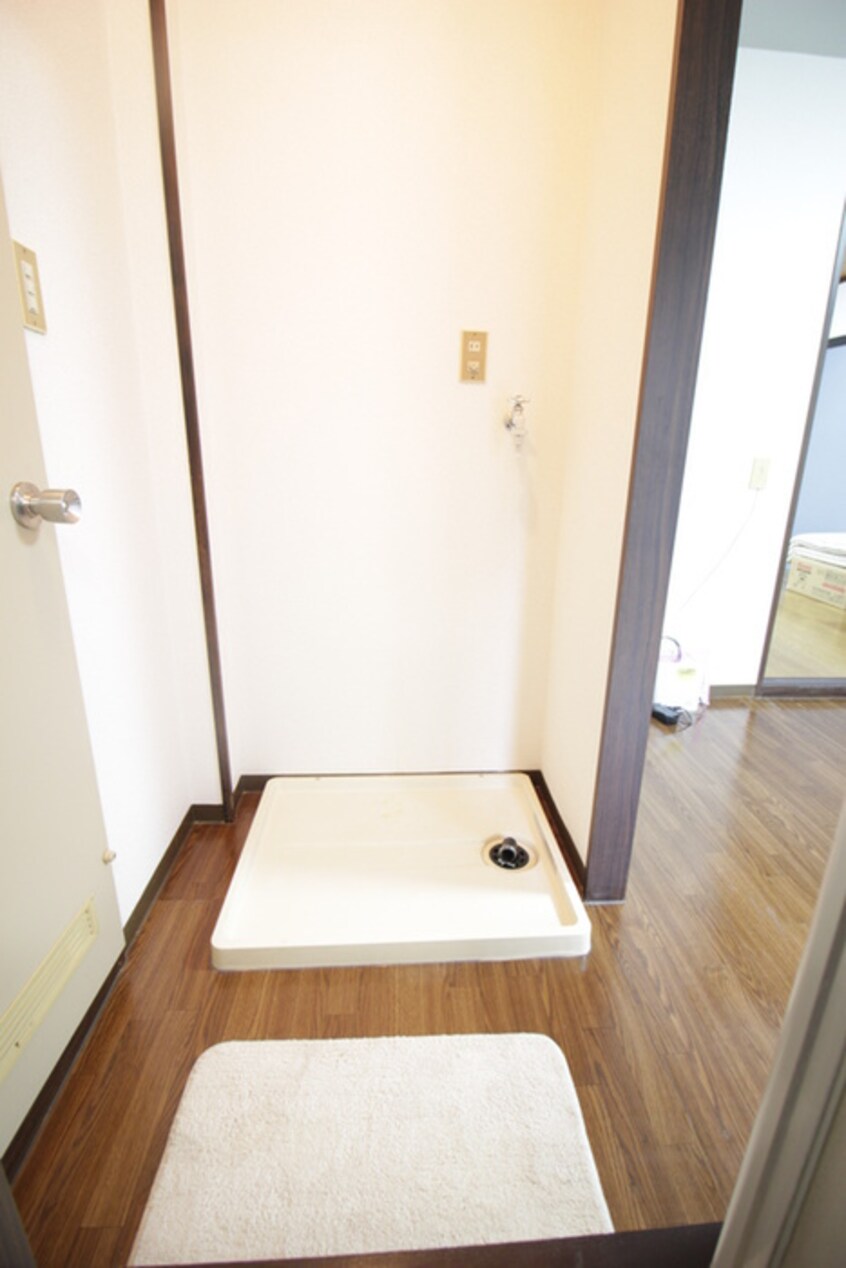 洗濯機置場 ドミ－ル旭Ａ棟