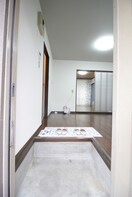 玄関 ドミ－ル旭Ａ棟