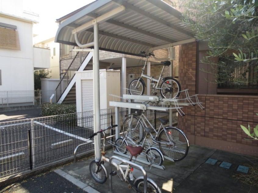 駐輪場 エバーハイツ